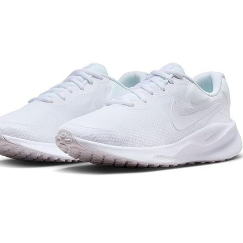 NWT Nike Revolution 7 Women's Road Running Shoes ,White-Size 9.5